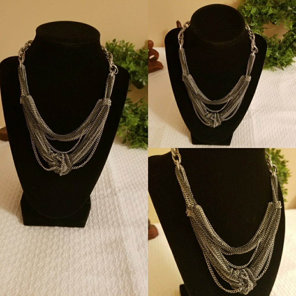 GRAY NECKLACE